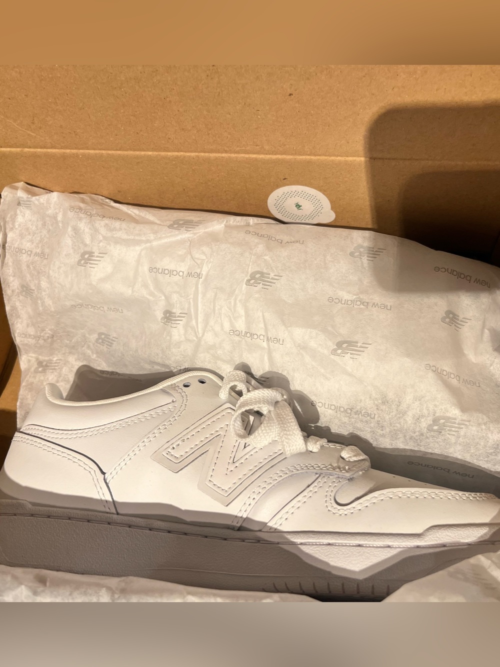 Brand New : New Balance Unisex 480 All-White Leather Runners - Picture 13 of 13
